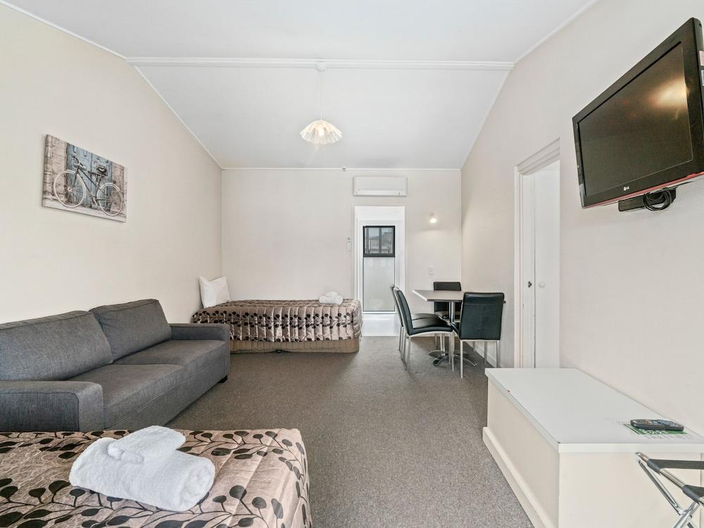 Queenstown Motel Apartments (Adults Only) Exterior foto